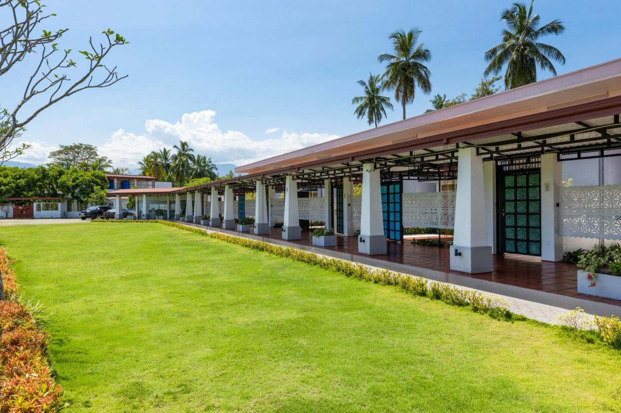 Elephyard Retreat Hotel Махиянгана Екстериор снимка